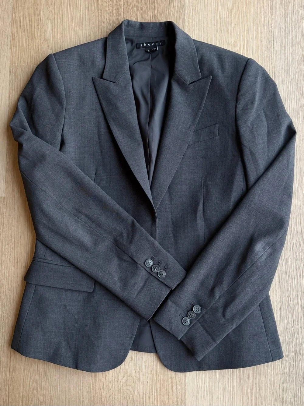 Theory sleek single